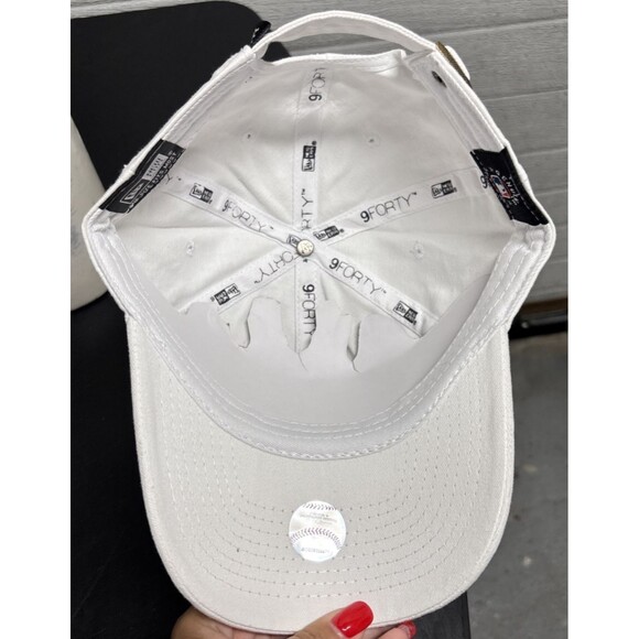 Women's New York Yankees 47 Brand Twins Strap Back White Adjustable Hat Cap NWT - Picture 6 of 8